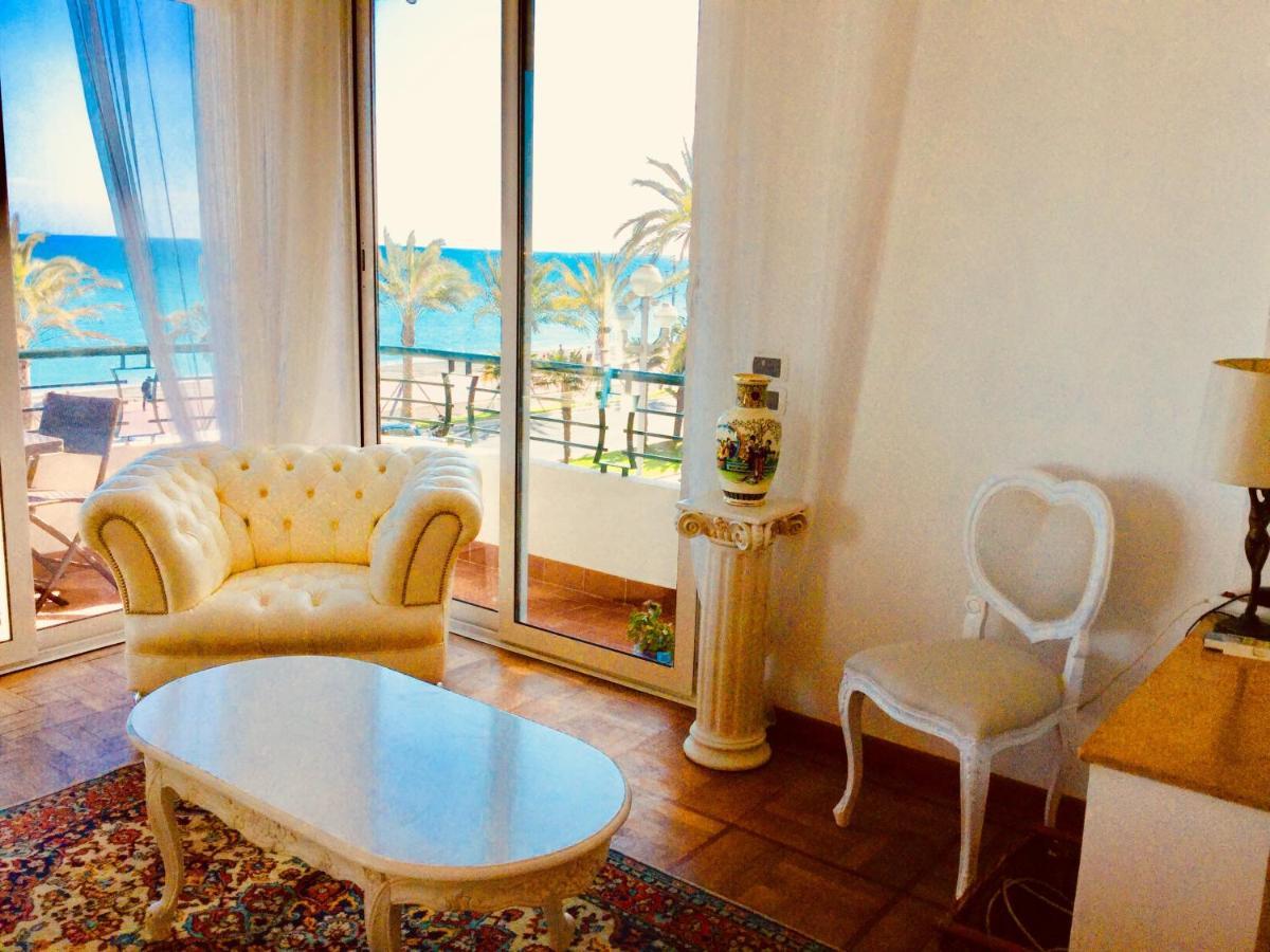Endless Stunning Mediterranean Sea Views Promenade Des Anglais Νίκαια Εξωτερικό φωτογραφία