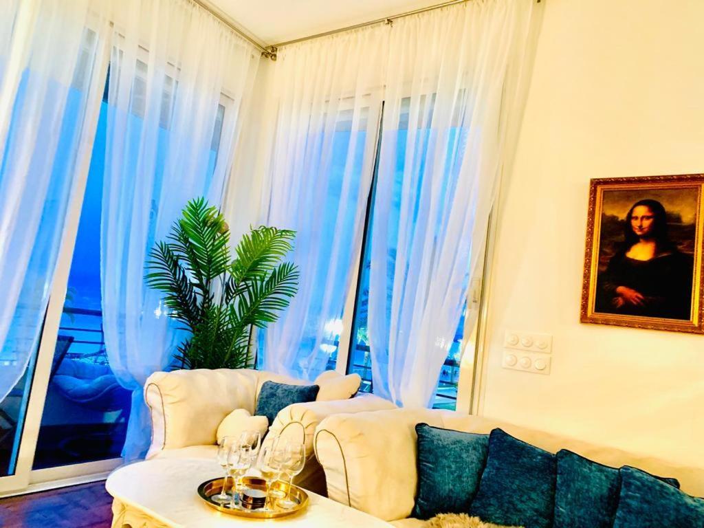 Endless Stunning Mediterranean Sea Views Promenade Des Anglais Νίκαια Εξωτερικό φωτογραφία