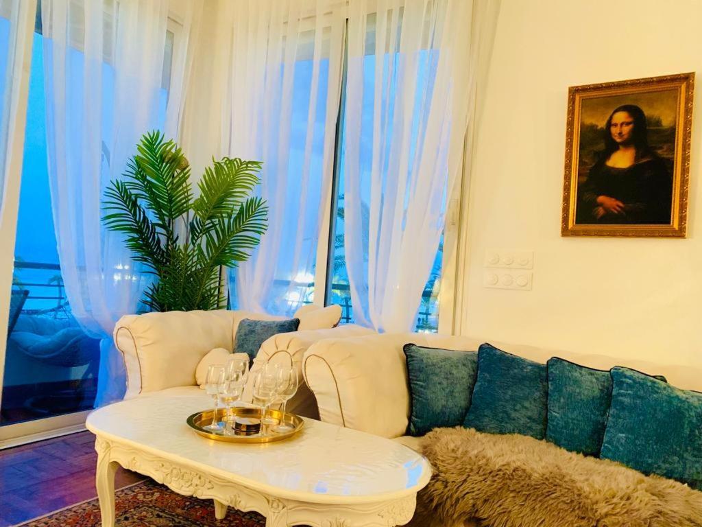 Endless Stunning Mediterranean Sea Views Promenade Des Anglais Νίκαια Εξωτερικό φωτογραφία